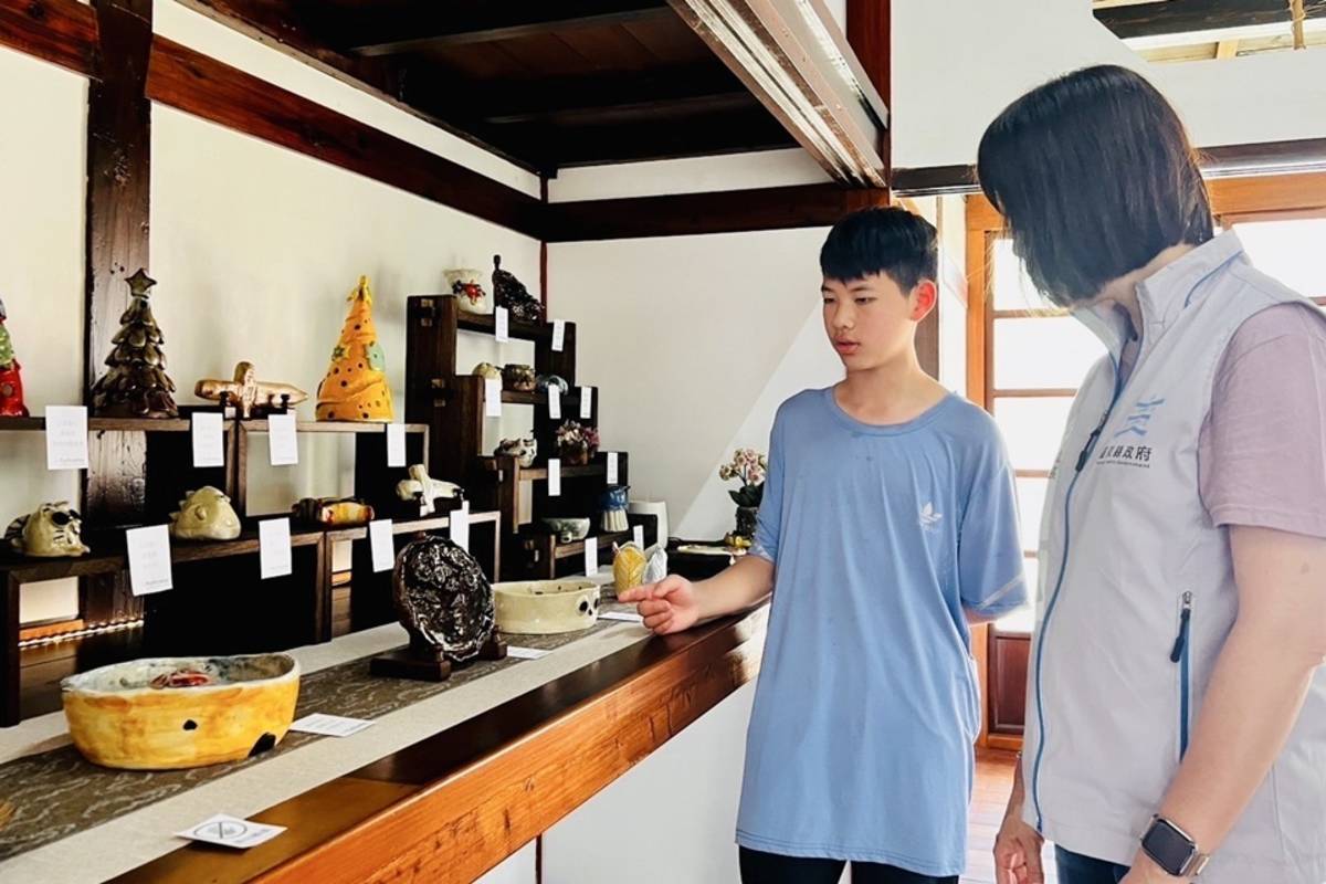 臺東縣113學年度師生陶藝作品成果展覽，即日起於臺東市寶町藝文中心展出。