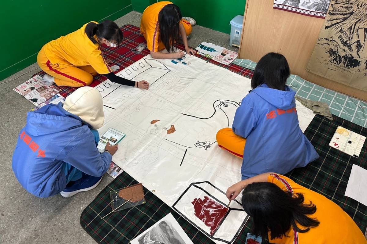 建國國中學生以臺灣在地震後的應變與重建作為發想核心進行創作
