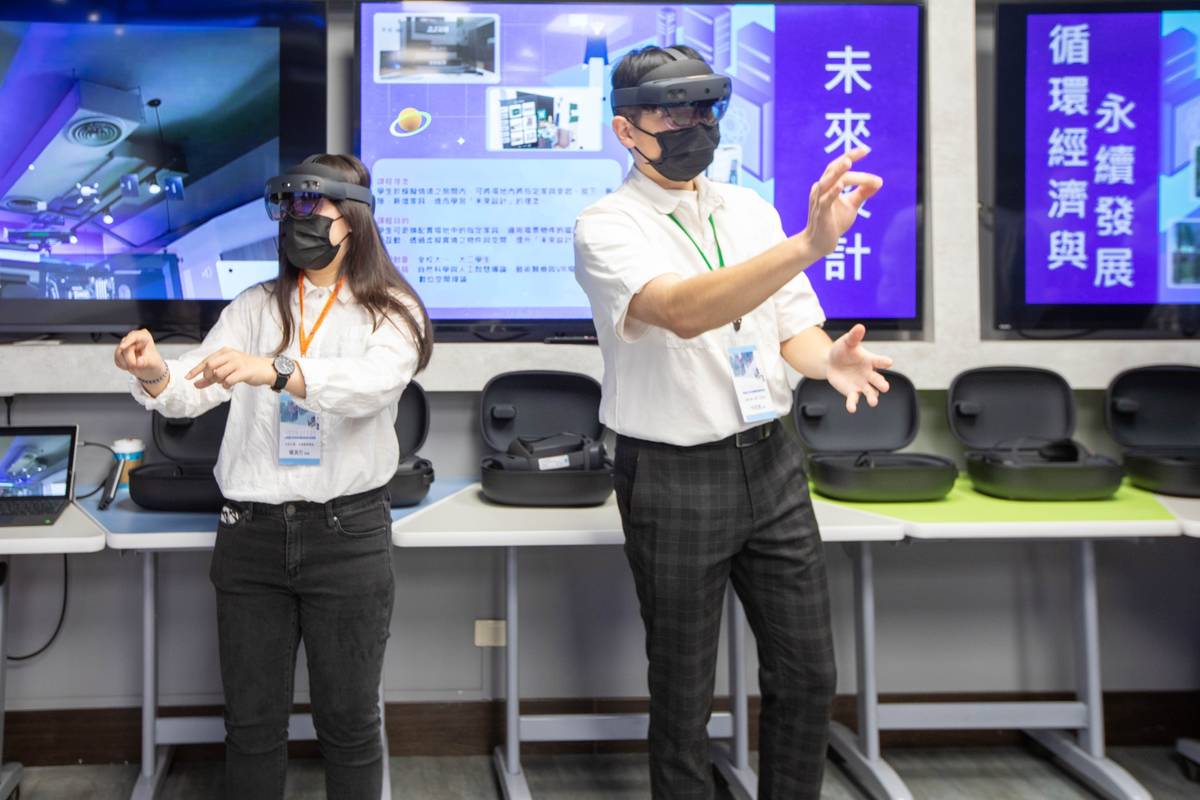 中原大學建置「元宇宙智慧教室」，打造最先進的AI教學環境。(中原大學提供)