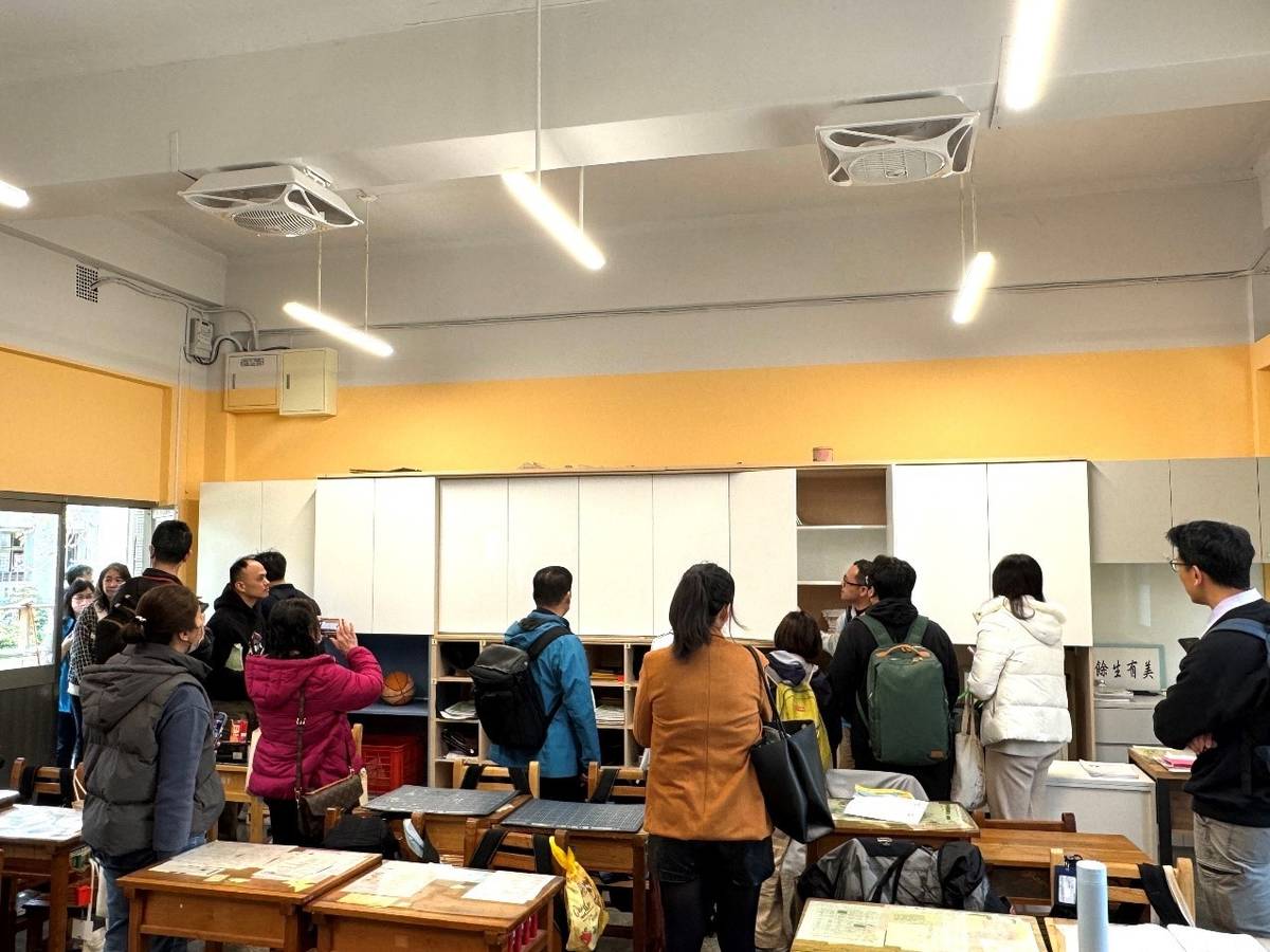 蘭州國中為普通教室環境改善的試辦學校，與會校長及主任們實地參訪改善成果