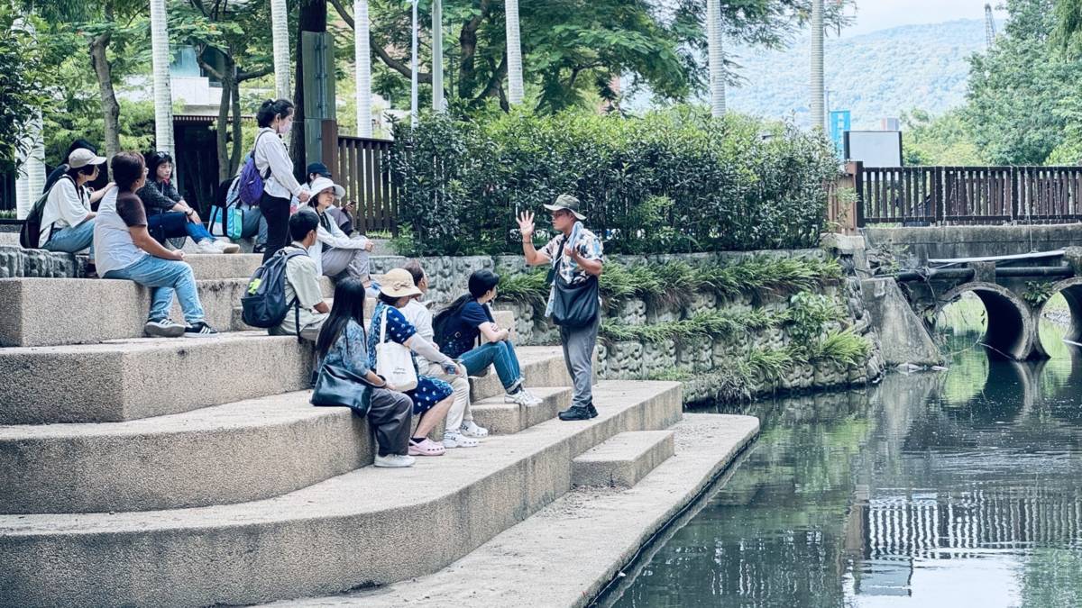 113年臺北文化小旅行系列活動「街地器」工作坊及成果照—公園內的聆聽