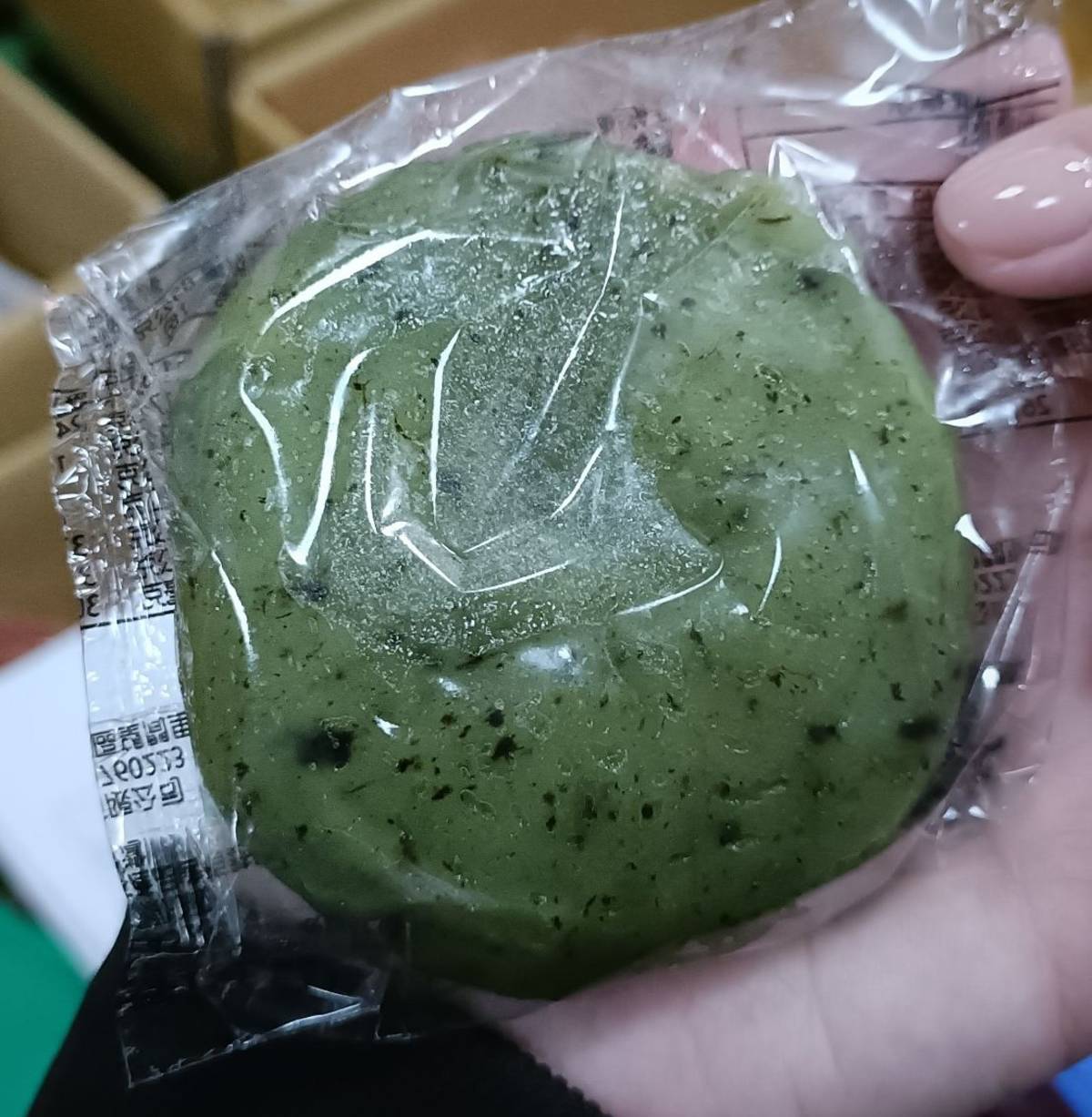 「草仔粿（蘿蔔絲）」包裝未標示有效日期
