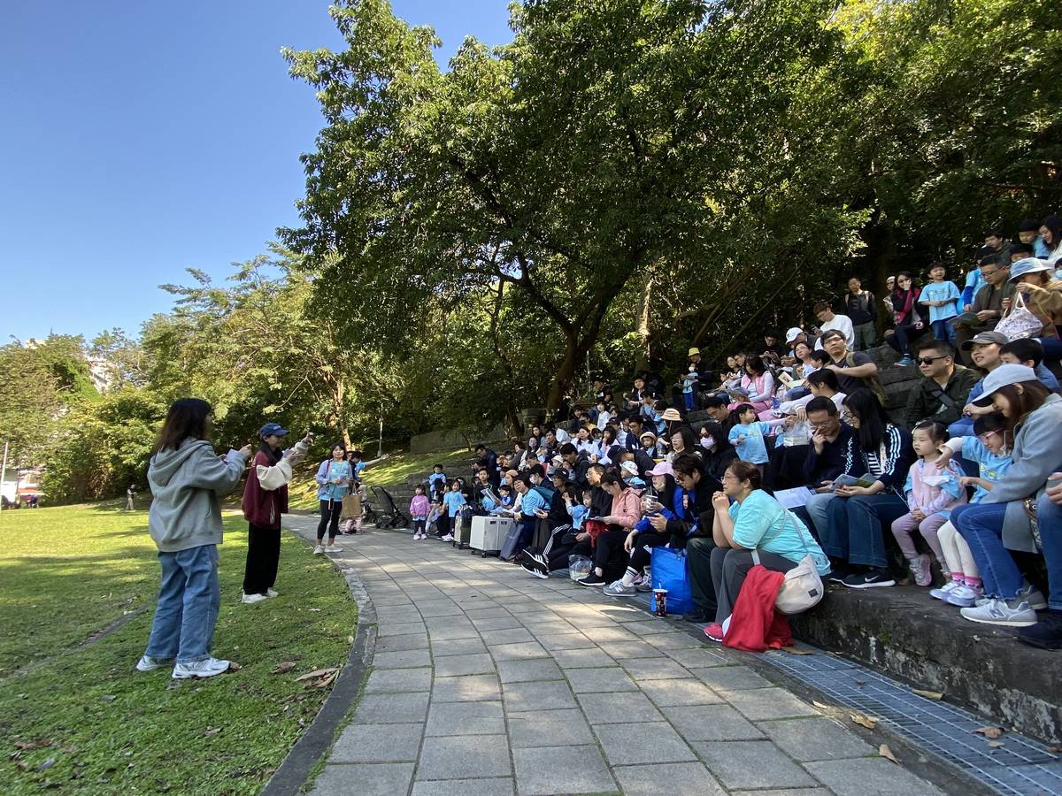 中正幼兒園舉辦「親子童步慢遊芝山岩」活動，親師生探索大自然