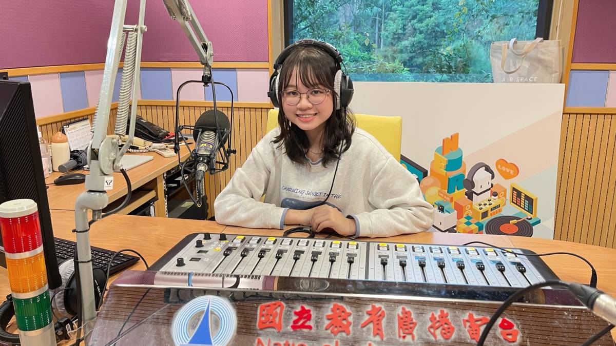 佳慧 女士