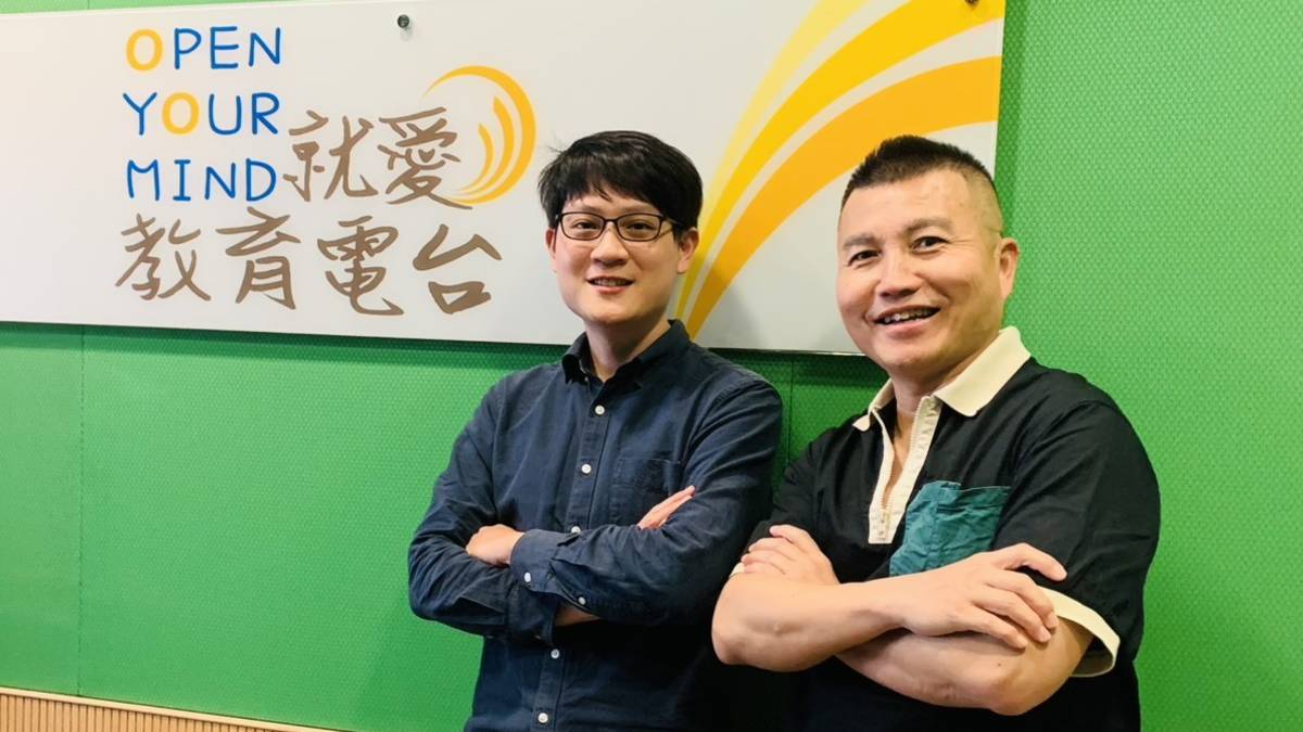 衛生福利部臺中醫院小兒感染科醫師徐浩庭與常罡合影   