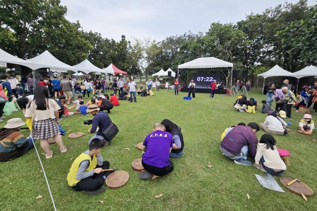 史前館舉辦「憑石礫生活」活動，設計各項石器時代生活體驗，在寓教於樂中感受老祖先的智慧。