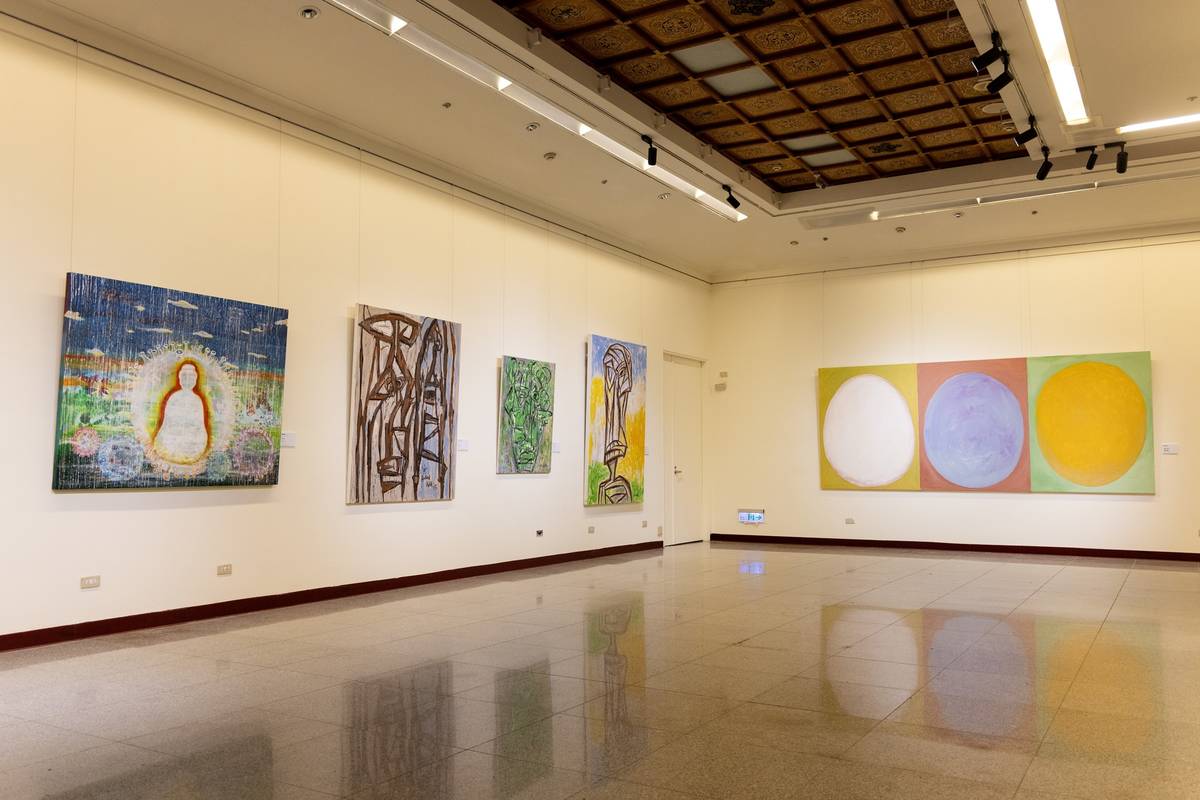 「維度綻放－2025台灣美術院年度大展」匯集40位院士的創作，即日起至5月6日於中正紀念堂1展廳展出 (文化部提供)
