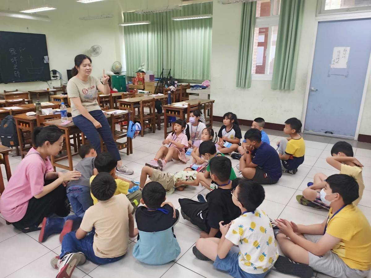 位於新北市的三峽國小去年首度推出情緒教育營隊，帶領孩子學會認識、表達與管理自己的情緒，讓他們真正成為情緒的主人。(三峽國小提供)