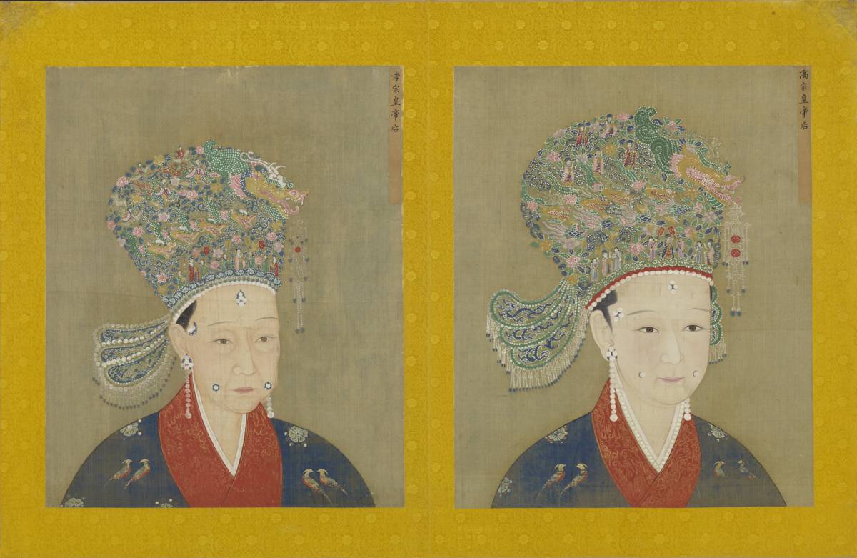 國寶 宋代后半身像冊 (右幅宋高宗后半身像；左幅宋孝宗后半身像) (故宮提供)