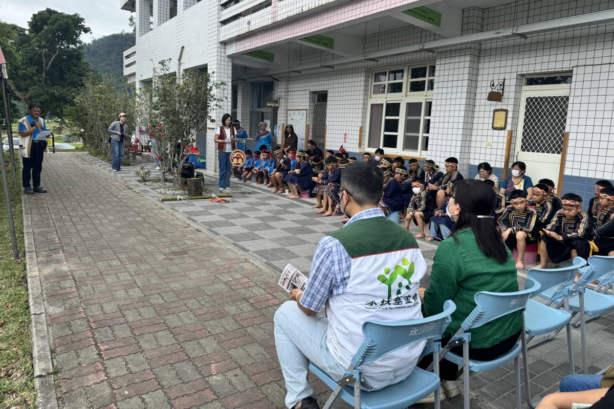 臺東縣海端鄉崁頂國小布農族傳統家屋歷經三年完成