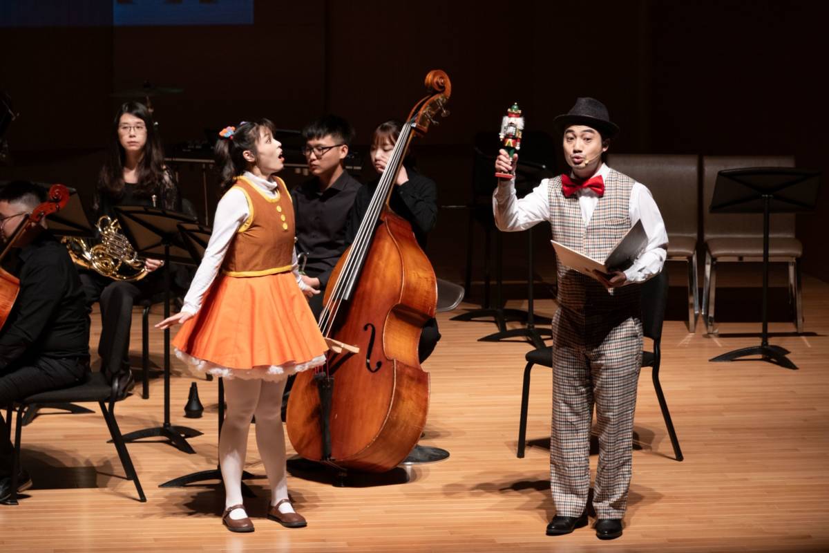 奇美博物館「鵝媽媽組曲」親子童話音樂會，透過戲劇導聆營造故事情境，幫助孩子