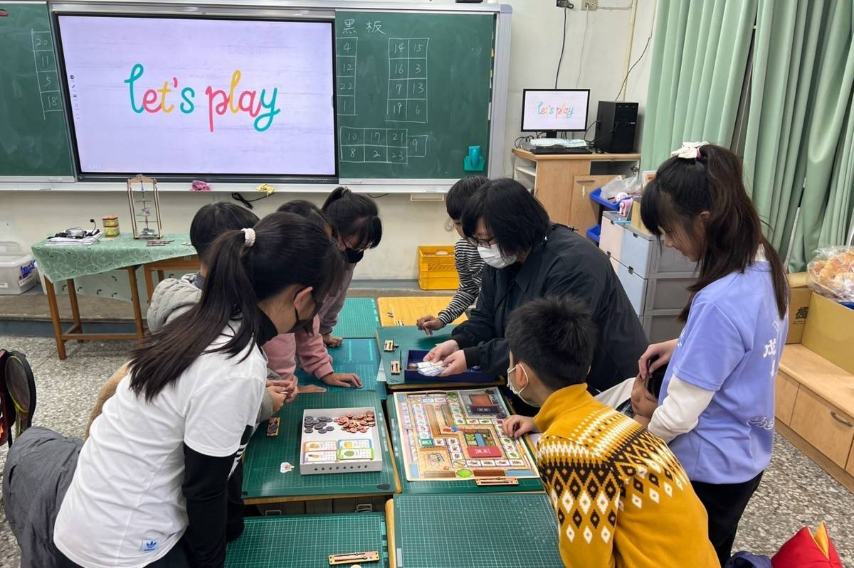 灃食桌遊小尖兵  桌遊同時引導思考永續