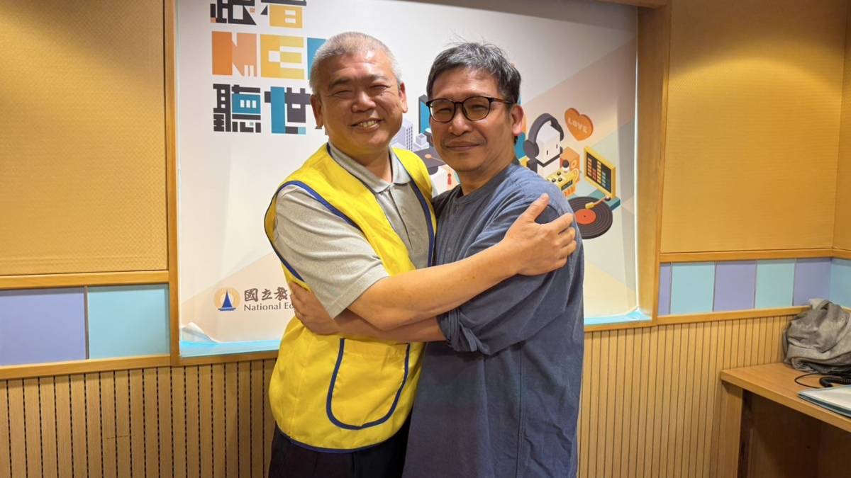 九如一家人本尊楊九如師兄  主持人白天.jpg