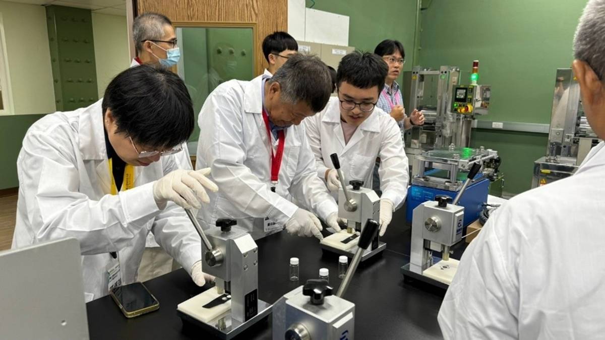 明志科大能源電池基地種子教師研習