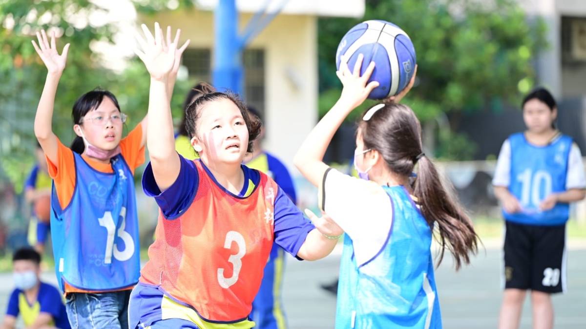 112 學年度「視力保健績優學校」特優－嘉義縣大林鎮平林國民小學－學生戶外運動