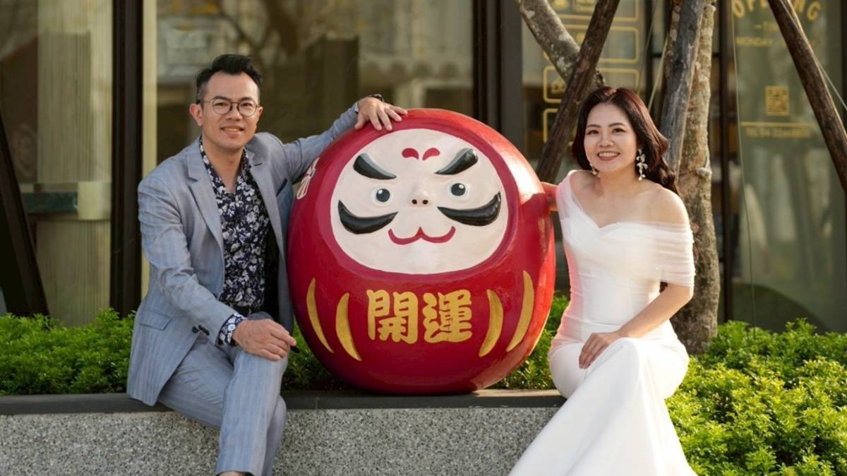 久久津黃威達執行長、曾顯惠負責人