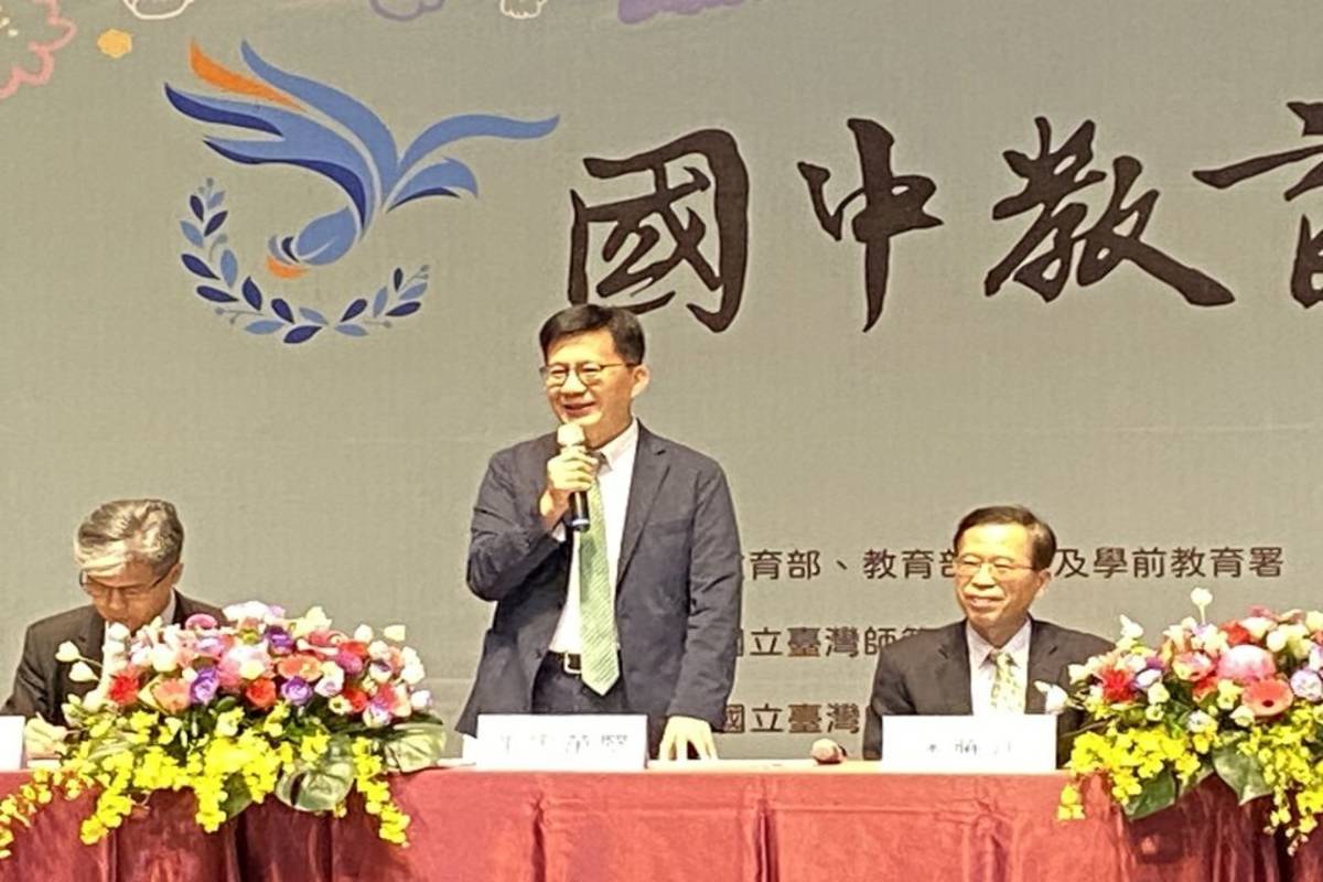 教育部張廖萬堅次長勉試務人員務必做到零缺點（圖:教育部提供）
