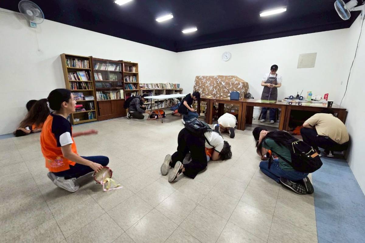 「親子防災闖關GO」活動情境設計涵蓋地震與火災災害應變