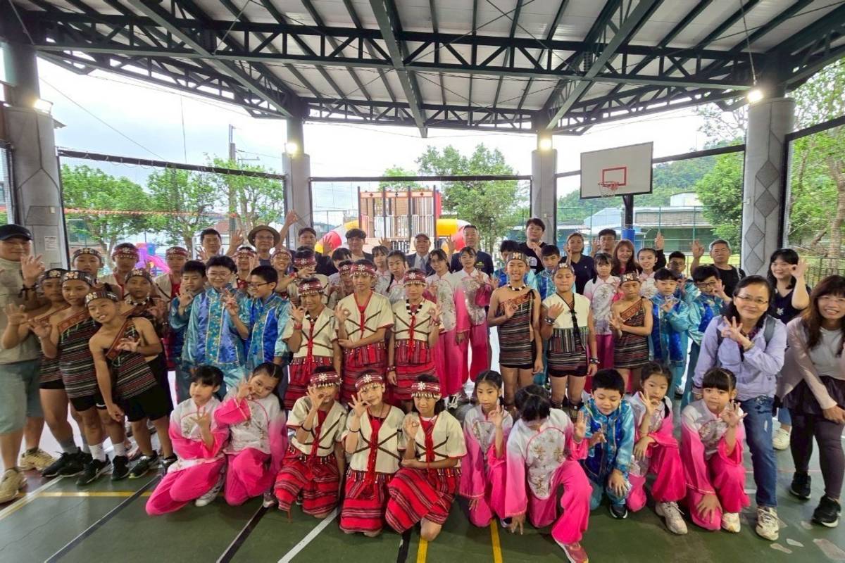 二校大合照