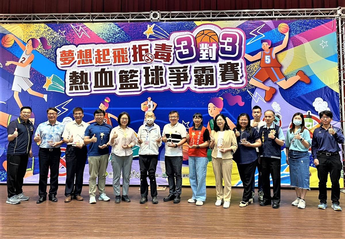 113年度推動防制學生藥物濫用績優學校合影