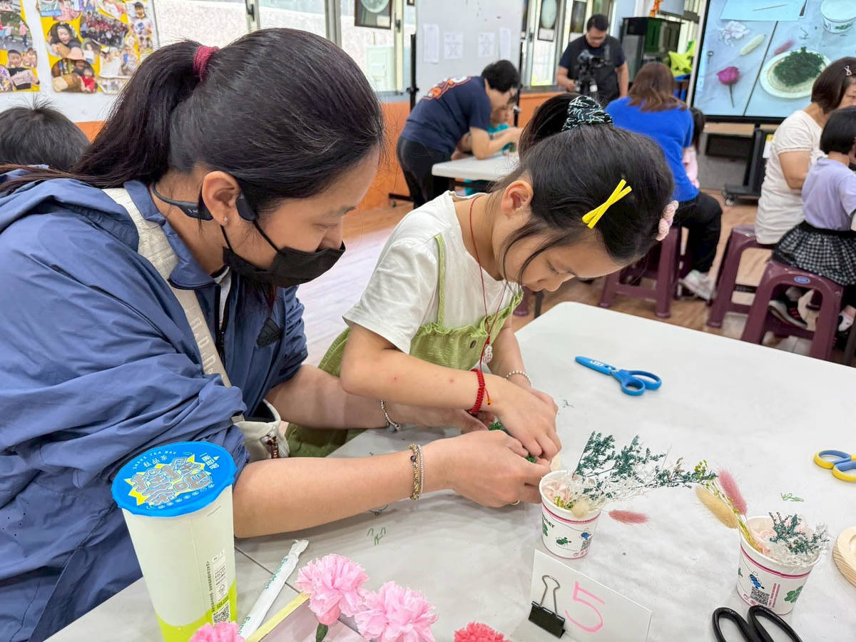 新北牡丹國小親子花藝活動溫馨登場 結合藝術教育與生命教育