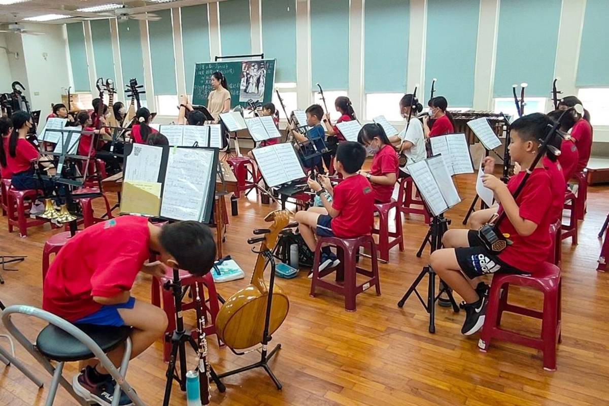 國立嘉義大學蘭潭國樂團帶動中小學課程辦理情形