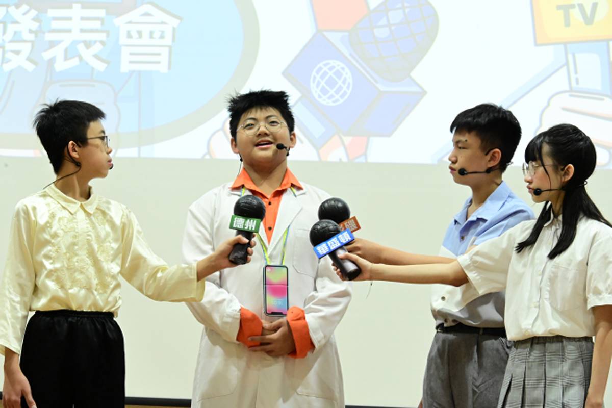 劇目2：瘋狂博士的夢幻機器人