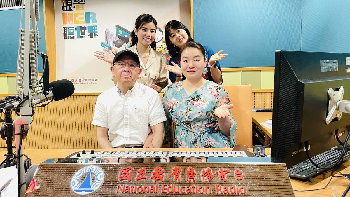 主持人秋香、小代和嘉賓許醫師、王艷.jpg