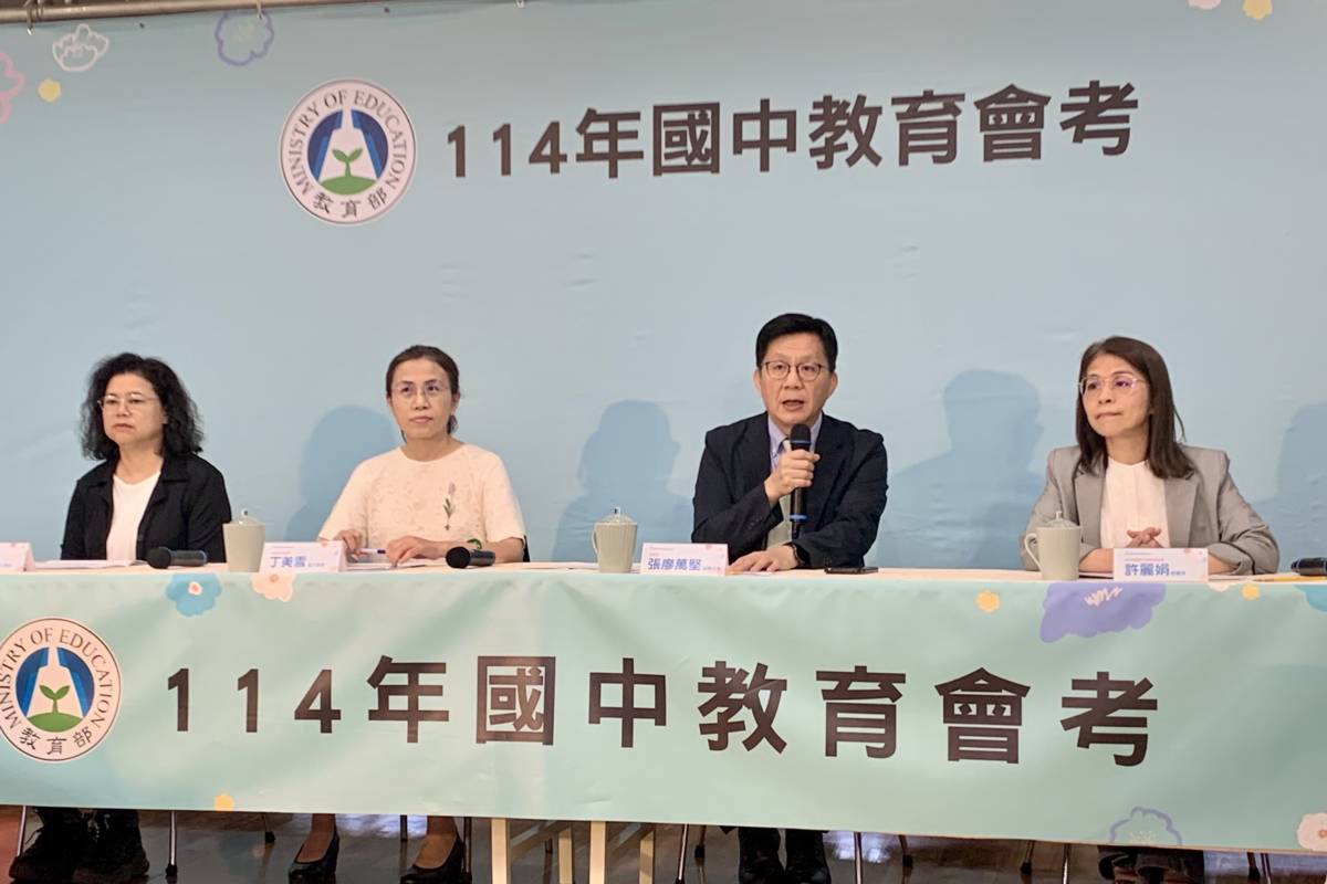 教育部次長張廖萬堅主持114年國中教育會考國文科解題說明 (記者攝)