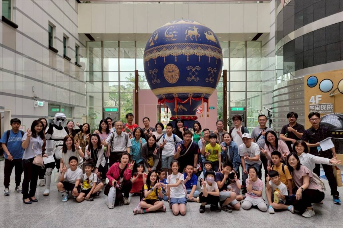 新北二重國小親師生共學觀星 小解說員移師天文館進行解說
