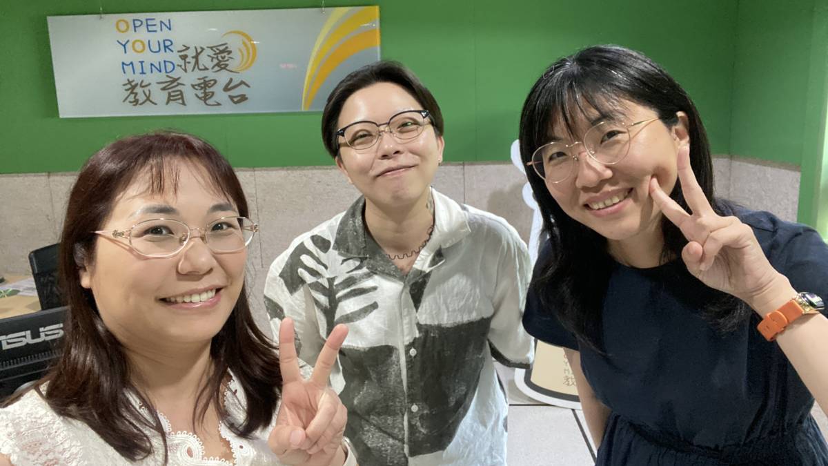 王佳誼(中)返鄉開店打造信仰設計作品平台