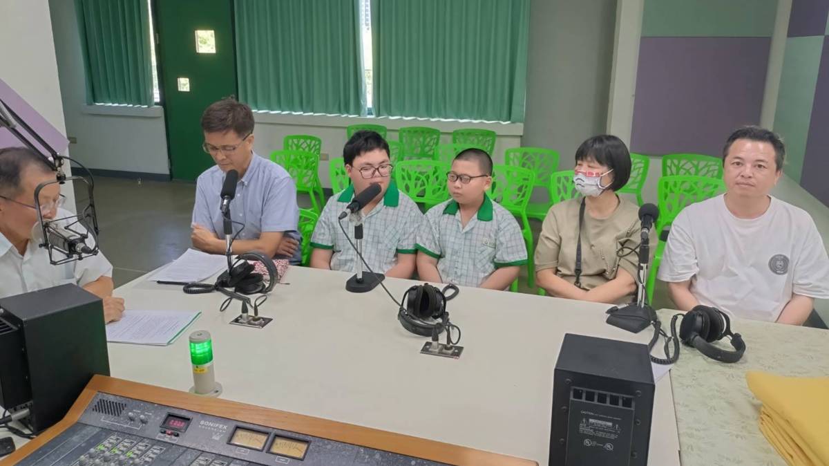陳進明校長訪問安慶國小廖肇瑞老師、特教學生蘇邦睿、蔡德良、學生家長蘇爸爸，志工陳錦琬