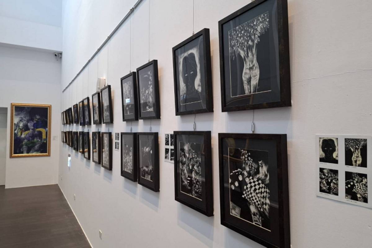 首檔展覽由新加坡國寶級藝術家黃意會帶來個展《時光。印記》，26幅紙刻版畫與8幅油畫作品，首次在臺曝光，引起藝文界關注。