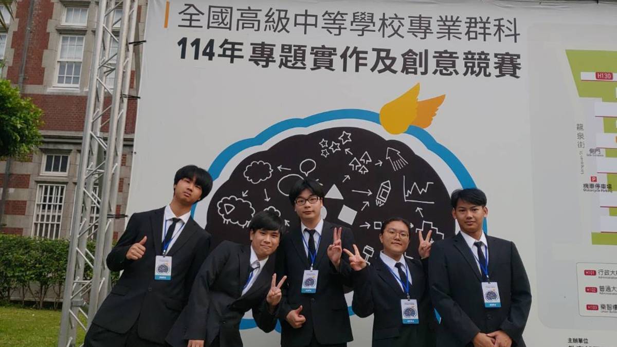 公東高工電機科三年級的林佳誼(右2)專業與藝術並進，展現多元能力