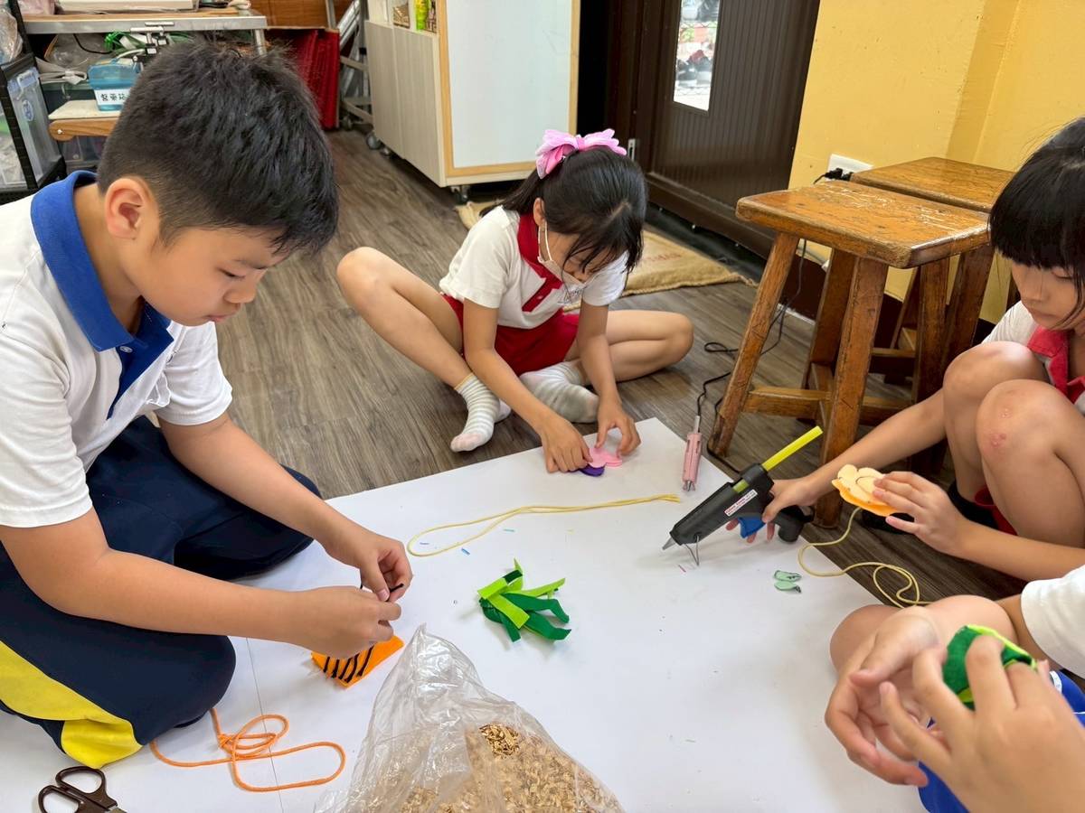 新北中山國小創客社團迎端午 環保香包傳承校園記憶