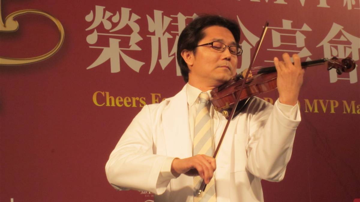 如果不當獸醫 DJ說他會以拉提琴為業