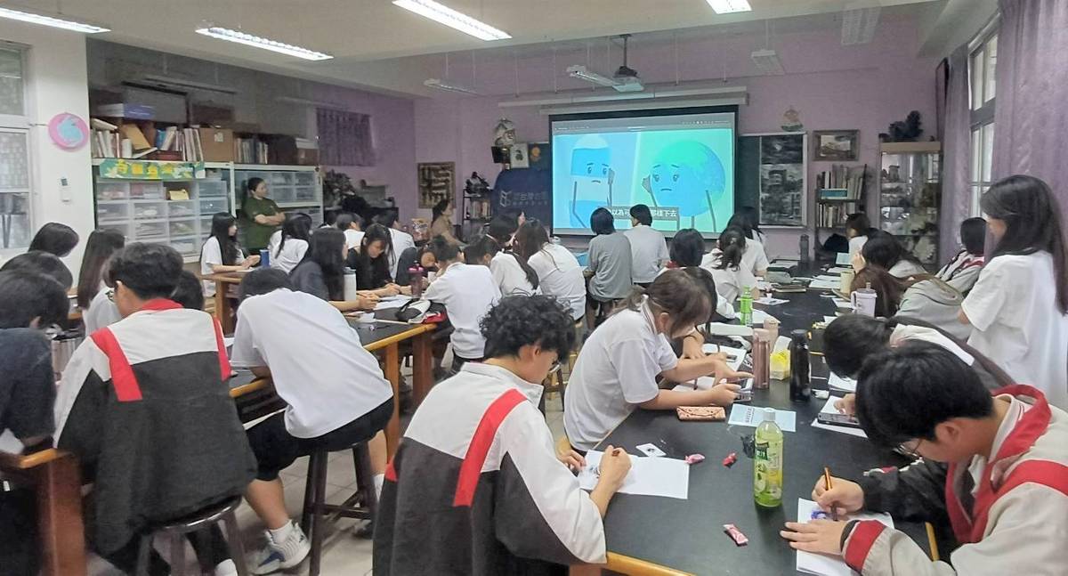 影片欣賞和討論-地球和塑膠的戀愛故事