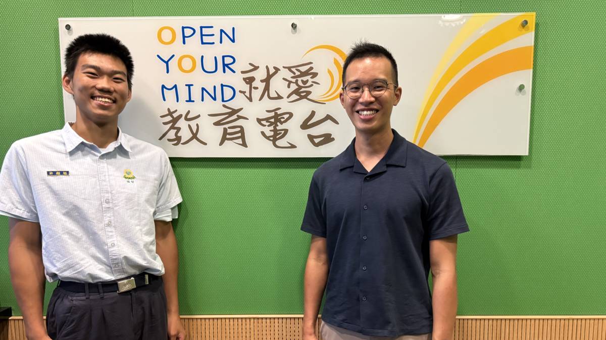 福智實驗國中國三孝導師、生物老師洪唯、福智實驗高中高三學生許顯魁，分享「蜜蜂課程」。