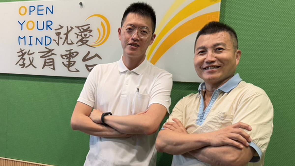 衛生福利部臺中醫院胸腔科王顓銓醫師與常罡合影 