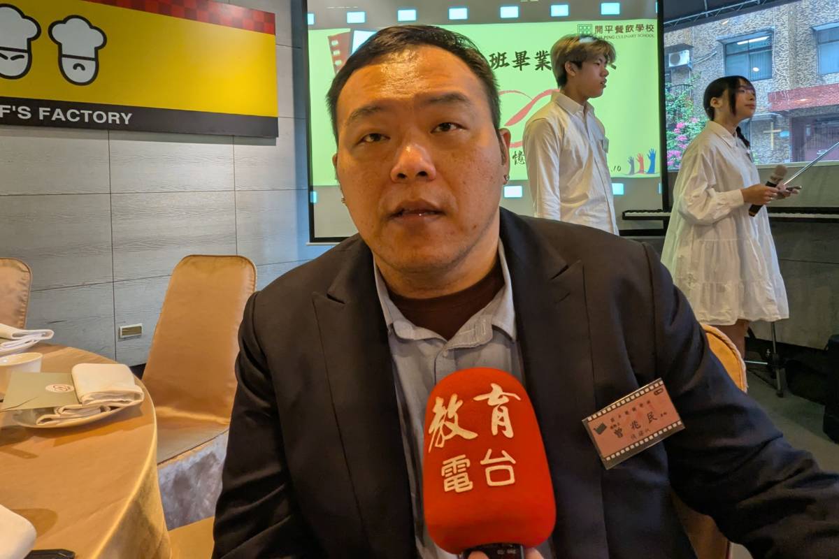 指導老師曾兆民表示，透過這次新加坡教育旅行，提升學生專業知識與跨文化理解力