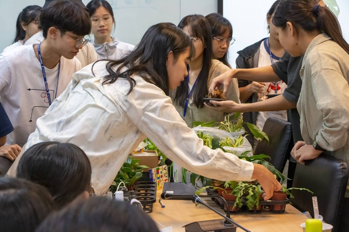 國立臺灣科大「認識焦慮及自我療癒」手作水胎球體驗工作坊