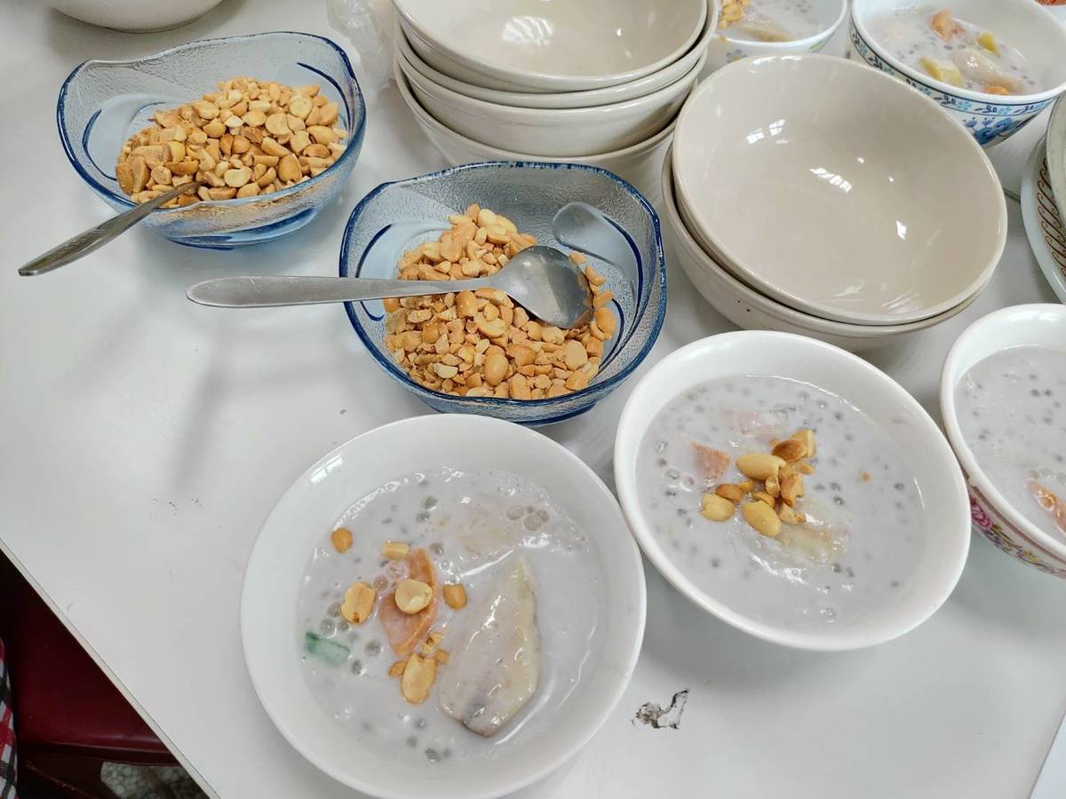 手作「越南椰奶芭蕉西米露」成品