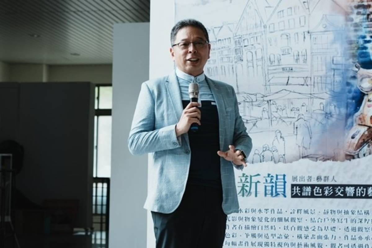 虎尾科大企管系教授梁直青分享自身創作經驗（圖源：虎尾科大）