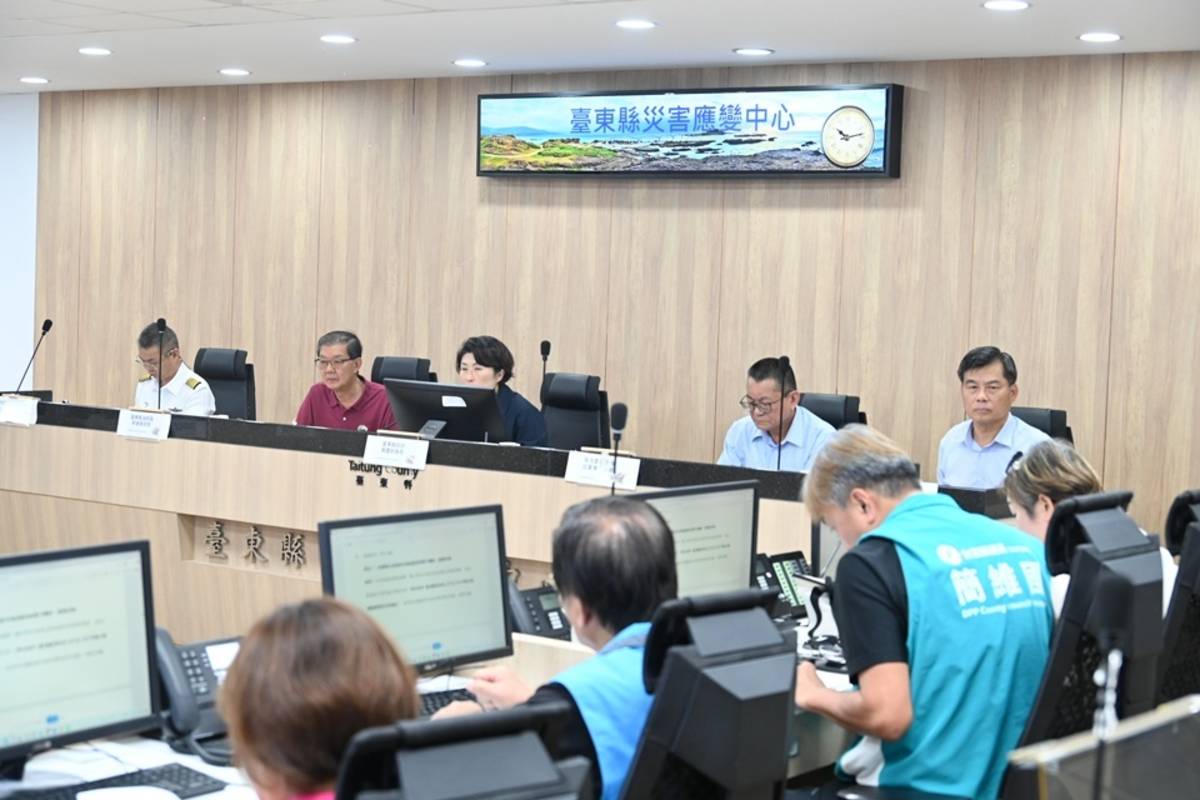 因應近期接連發生的海域溺水意外事故，臺東縣政府今(13)日召開「114年臺東縣海域溺水意外事故策進會議」。