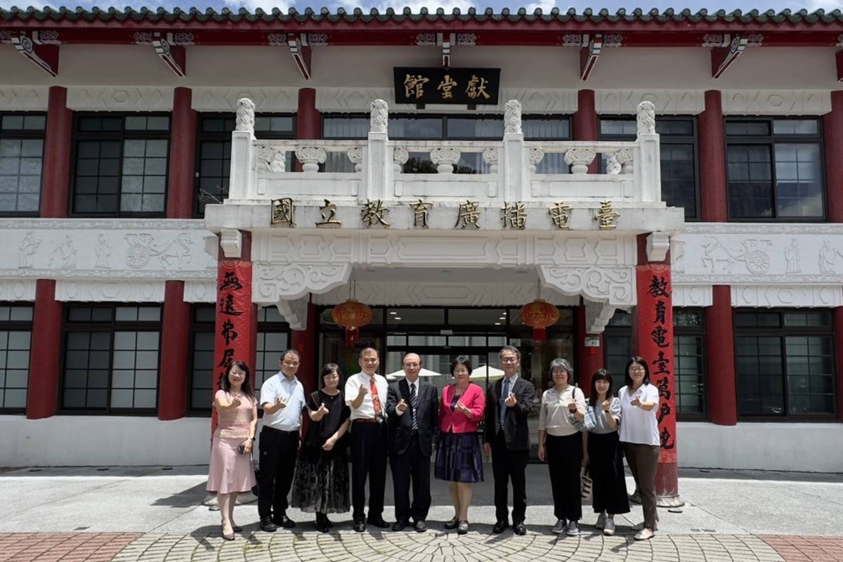 教育廣播電臺為獻堂館舉辦楹聯揭聯儀式，傳承歷史建築的文化價值

