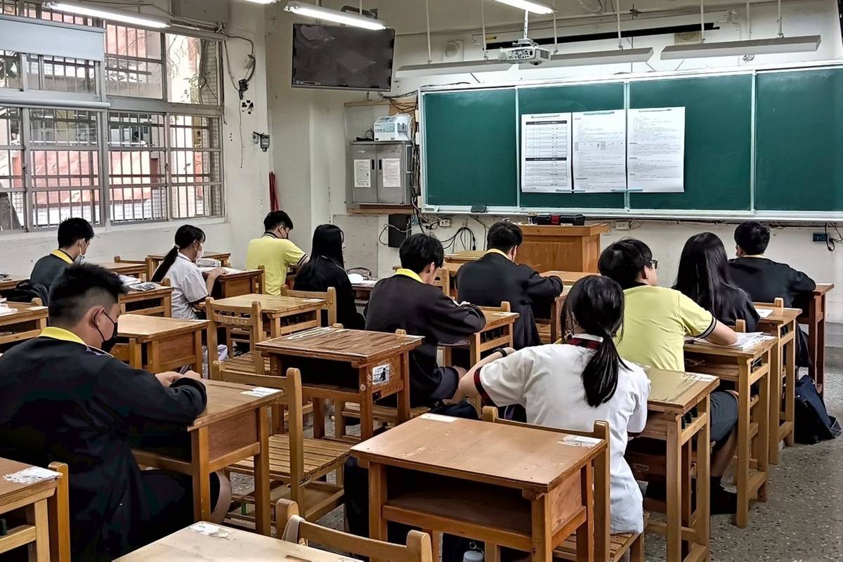 114年會考永平高中考場一般試場學生應考