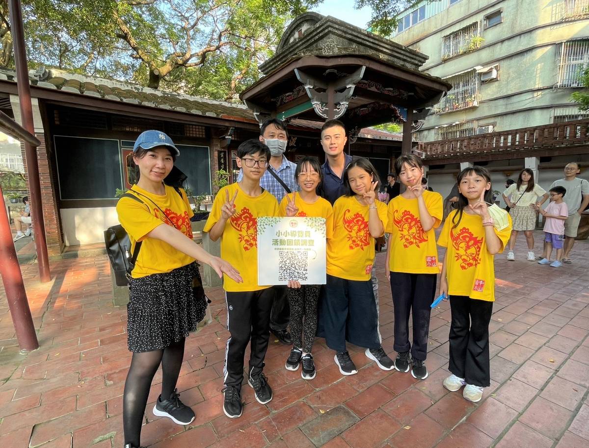 服務結束後，小小導覽員皆透過QRcode的遊客回饋讓自己的服務品質更精進