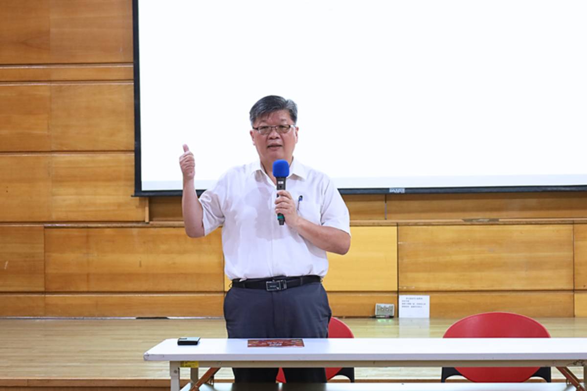 體育署競技運動組藍坤田組長主持特定體育團體運動員委員會委員採選舉方式產生座談會。 (體育署提供)