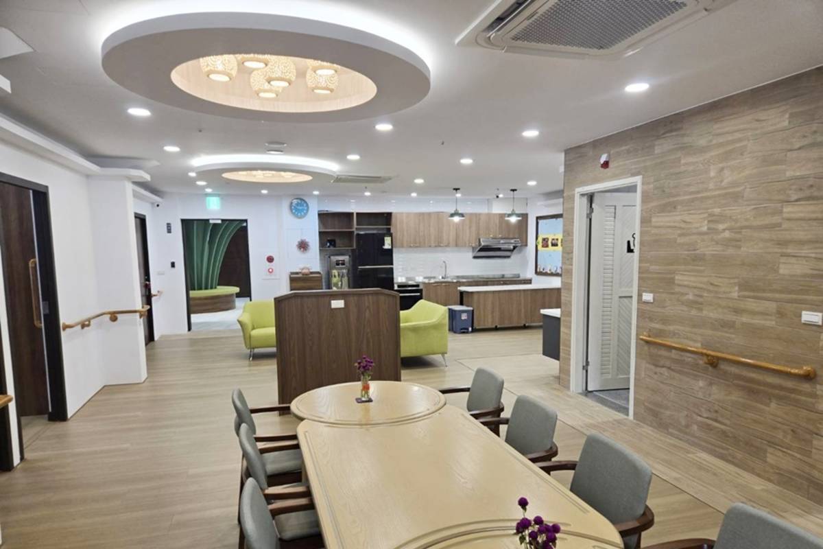 臺東聖母醫療法人在聖母健康園區成立「樂智幸福家園」，打造「園中園」式的複合式失智專業照護基地，第2期「團體家屋」整修完工，將可提供失智長者24小時照顧服務。