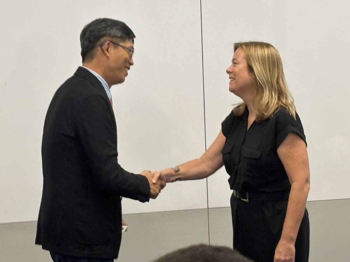 臺師大印永翔副校長與哥倫比亞大學KerryAnn O_Meara副校長親自到場勉勵學員，肯定雙方在EMI師資培訓合作上的努力，展現促進國際教育交流的高度共識與承諾。(臺師大提供)